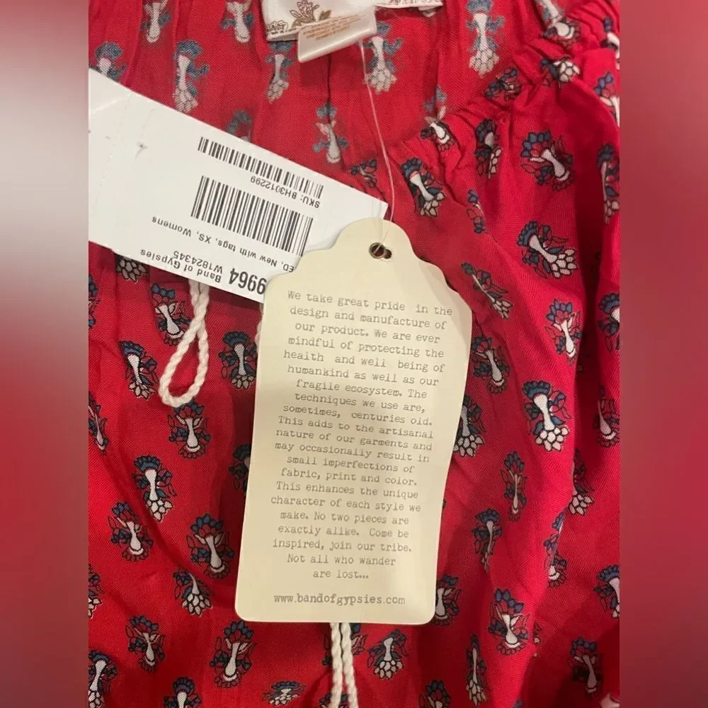 Band of Gypsies Smocked Bell Sleeve Crop Top - Picture 16 of 17